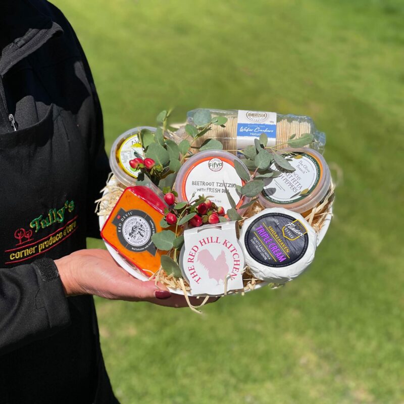 DIP AND CHEESE PLATTER